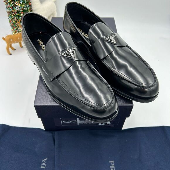 Men’s Prada, leather triangle logo loafers size 11 fits larger made in Italy - Picture 10 of 10
